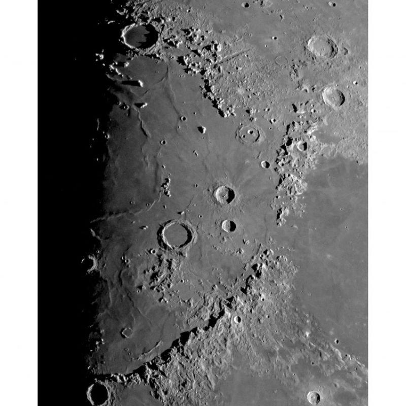 Image of the moon's surface captured using the APO250VT F/8.8